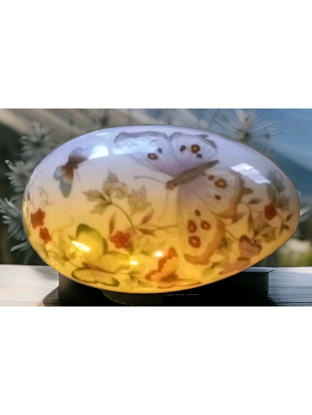 Vintage Avon Butterfly Fantasy Porcelain Treasure Egg 22k gold trim 1979 R Avon